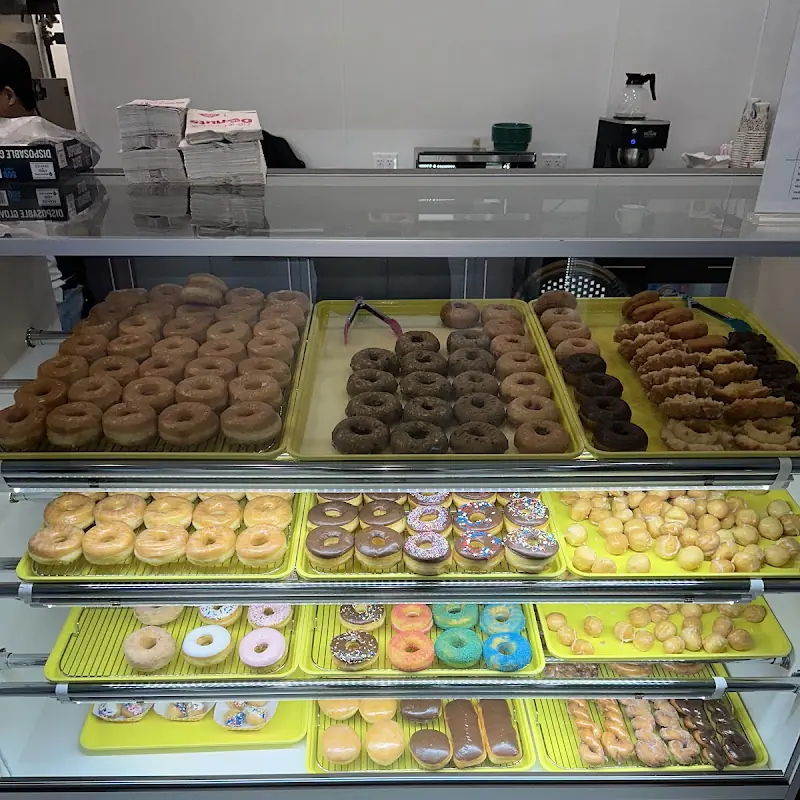 Pauline's Donuts