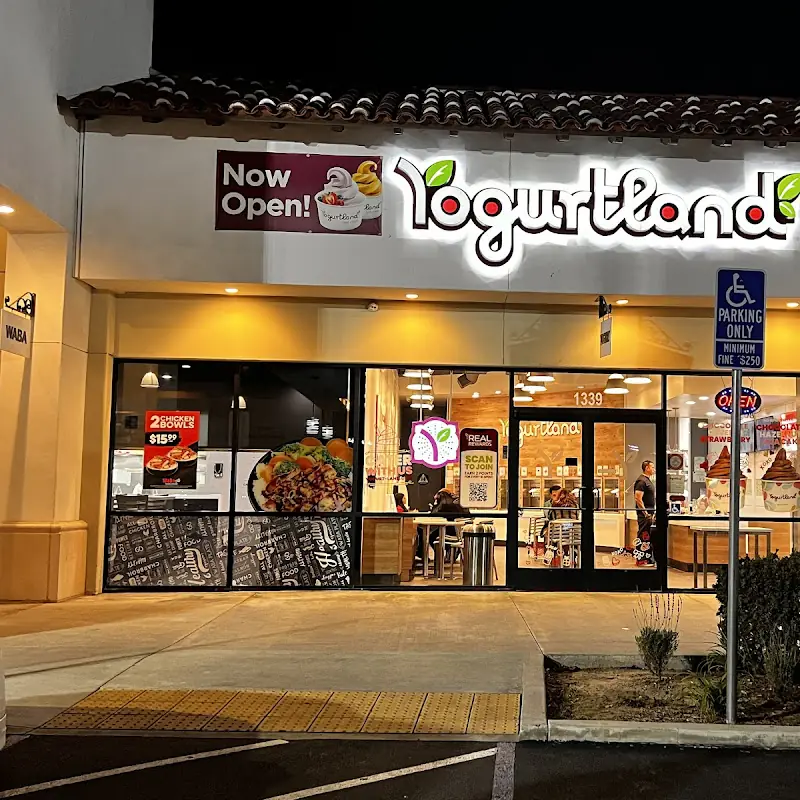 Yogurtland La Habra Town Center