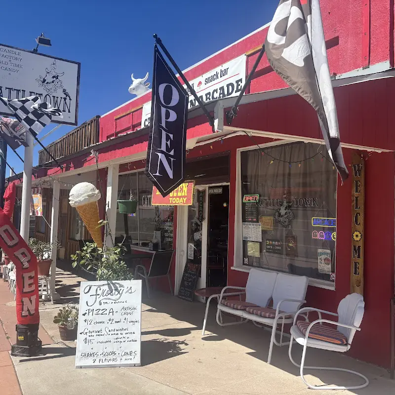 Frosty’s Deli & Snacks