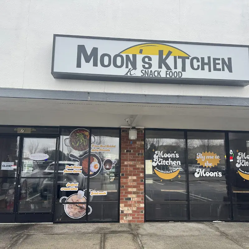 Moon's Kitchen: Korean Street Food & Dessert