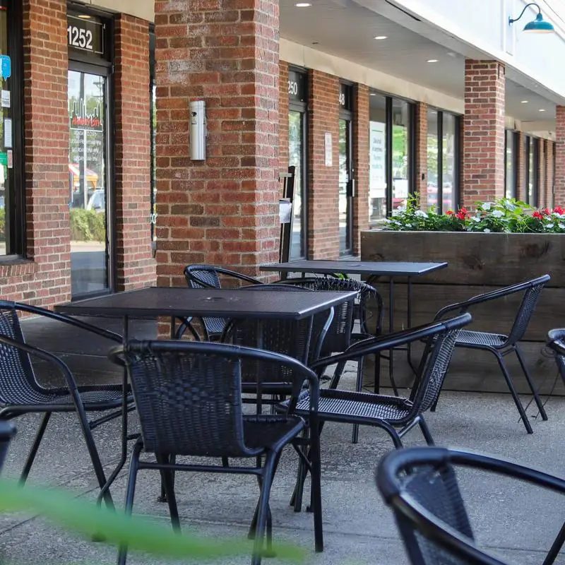Hangry City Grille and Spirits