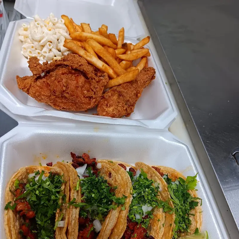 Pollo Frito + Soda