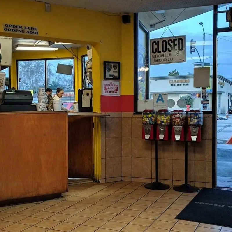 El Pollo Dorado