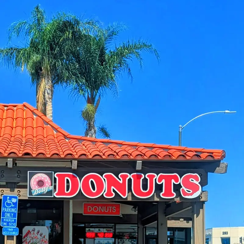 Dolly's Donuts & Cookies Too