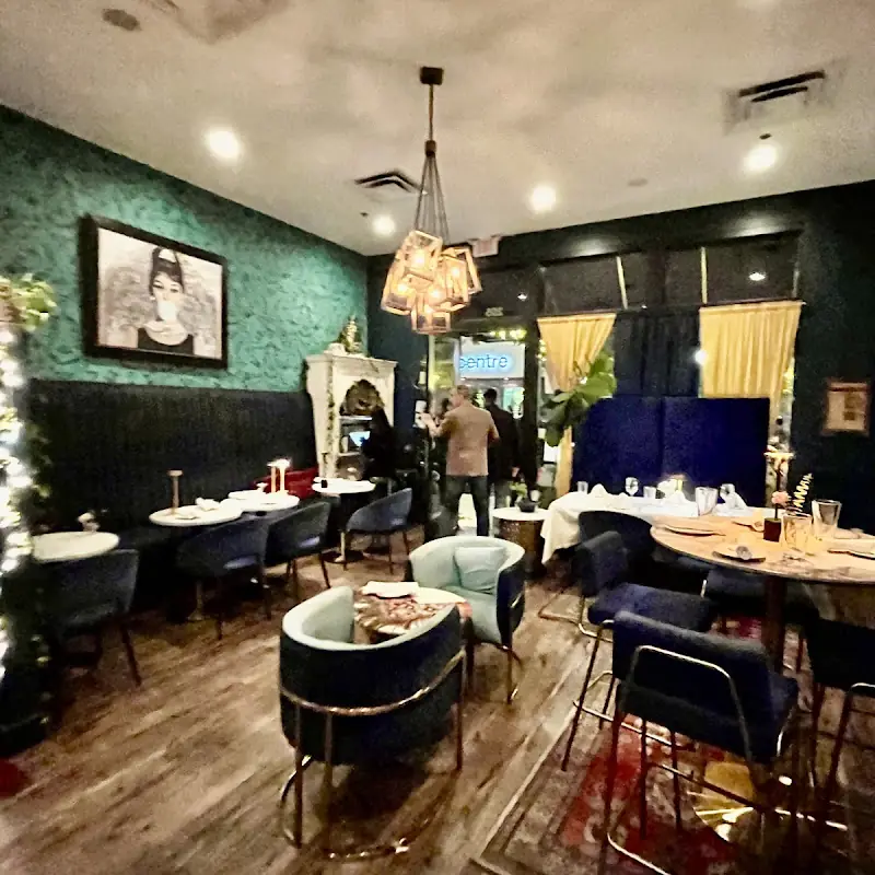 Nora Bar and Grill