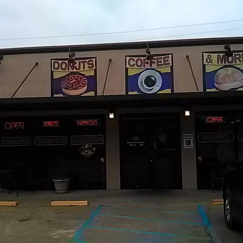 Pineville Donuts Coffee & More