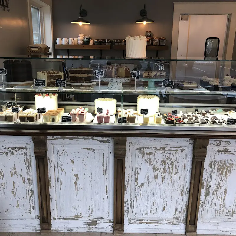 Dolce Amar Sweets to Love Bakery and cafe