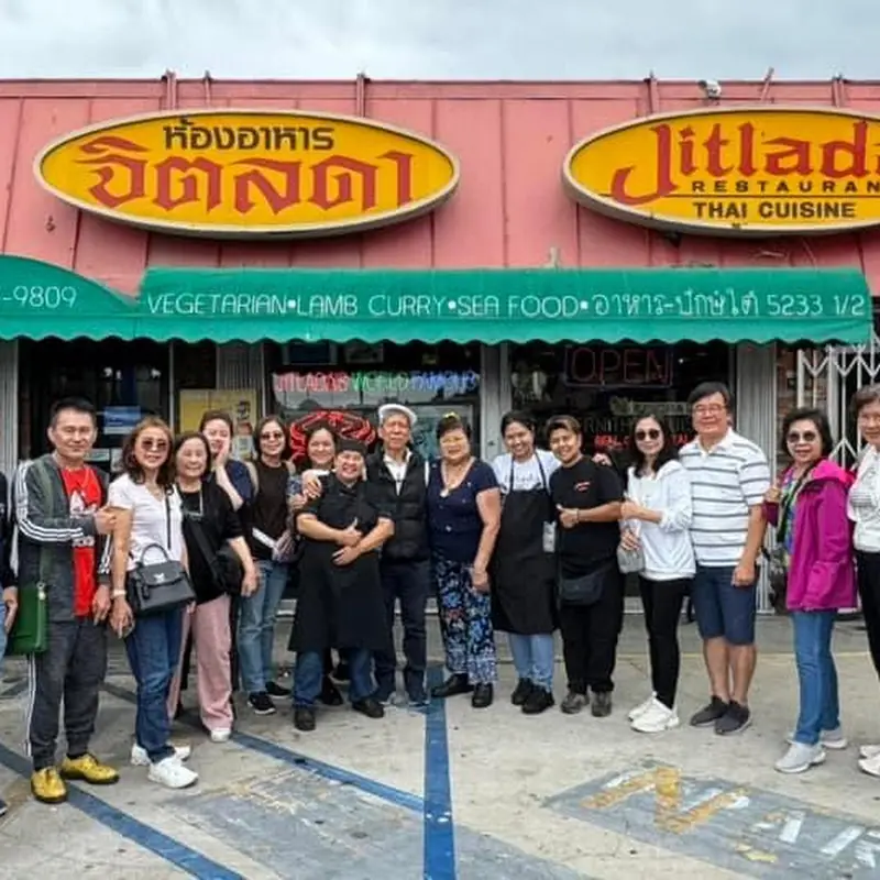 89. Poo Nim Pad Pong Karee