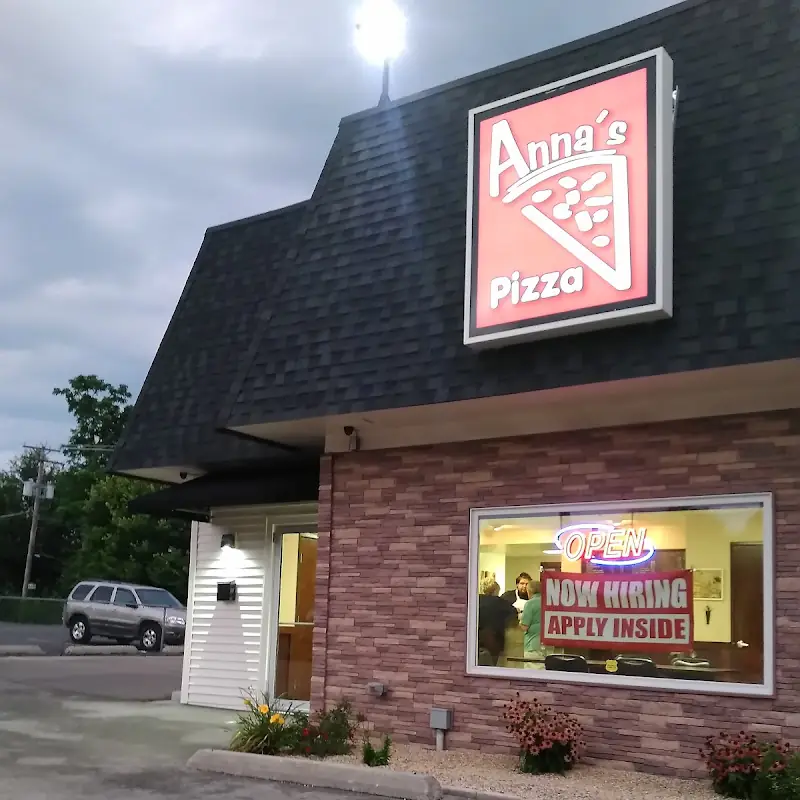 Anna's Pizza