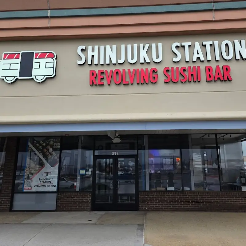 SHINJUKU STATION REVOLVING SUSHI BAR