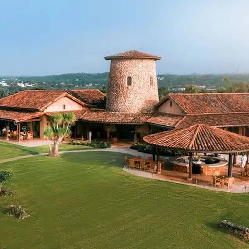 Royal Isabela