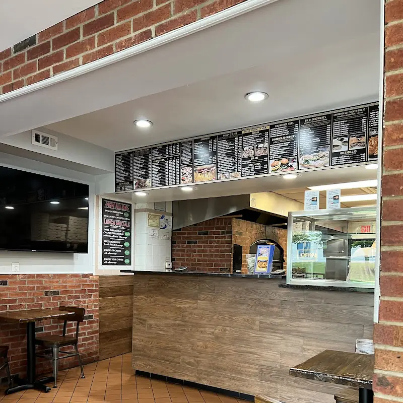 lucianis Brick Oven Pizzeria