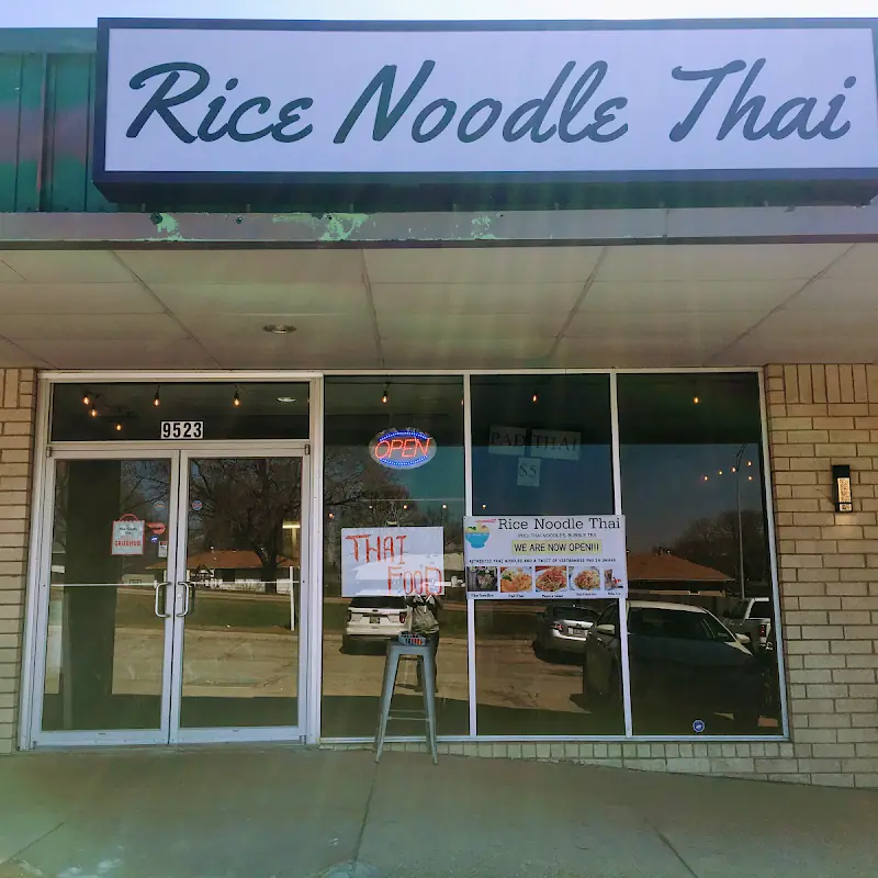Rice Noodle Thai & Gang Thai