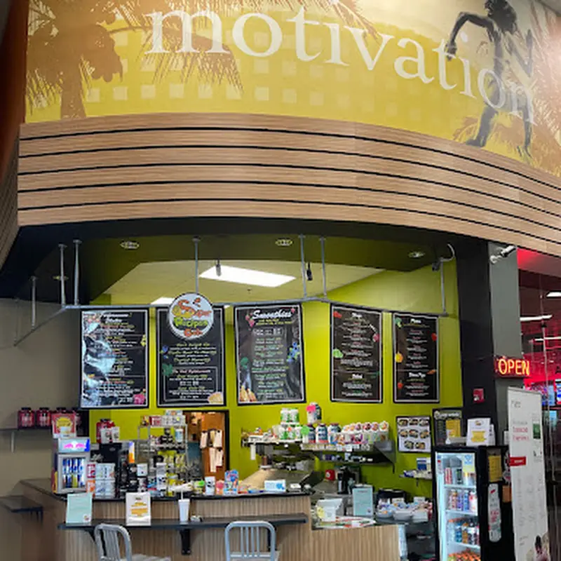 Super Recipes Cafe inside LA Fitness at Waterford Lakes (Open to Public)