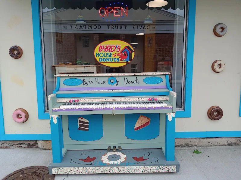 Byrd’s House of Donuts