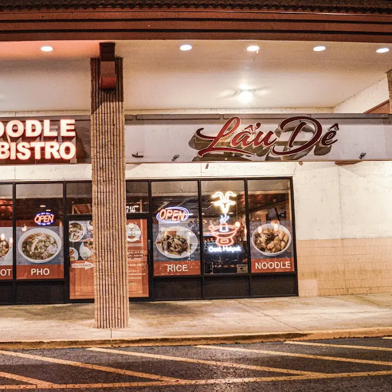 Saigon Noodle and Bistro (Goat Hot Pot - Lẩu Dê)
