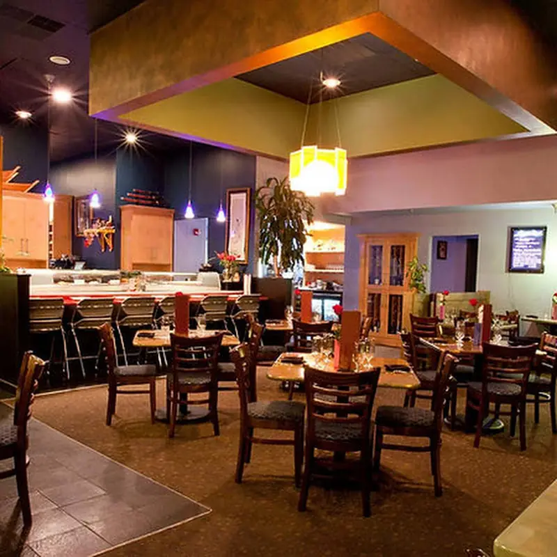 Thaijindesu Thai and Sushi Bar