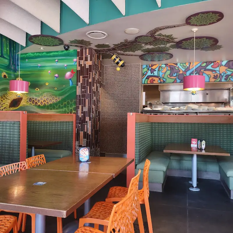 Mellow Mushroom Lincoln