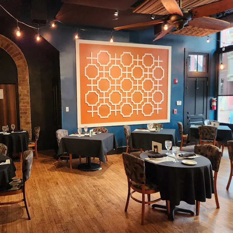 Crooner's Lounge