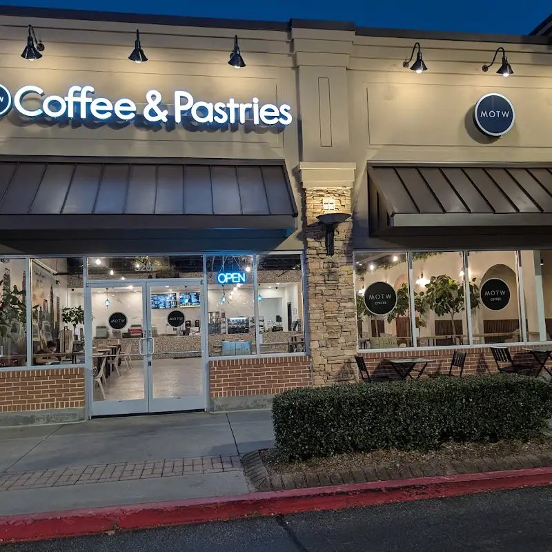 Sm Strawberry Cheese Cake Latte