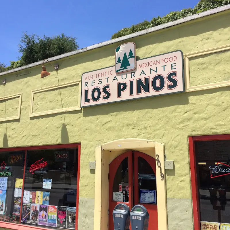Los Pinos