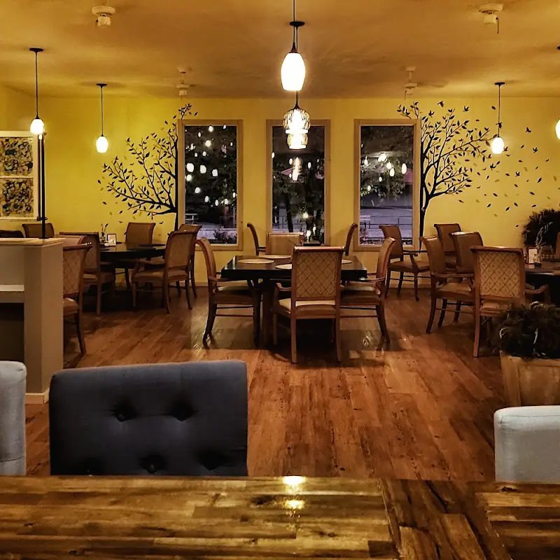 Quirky Birds Treehouse & Bistro