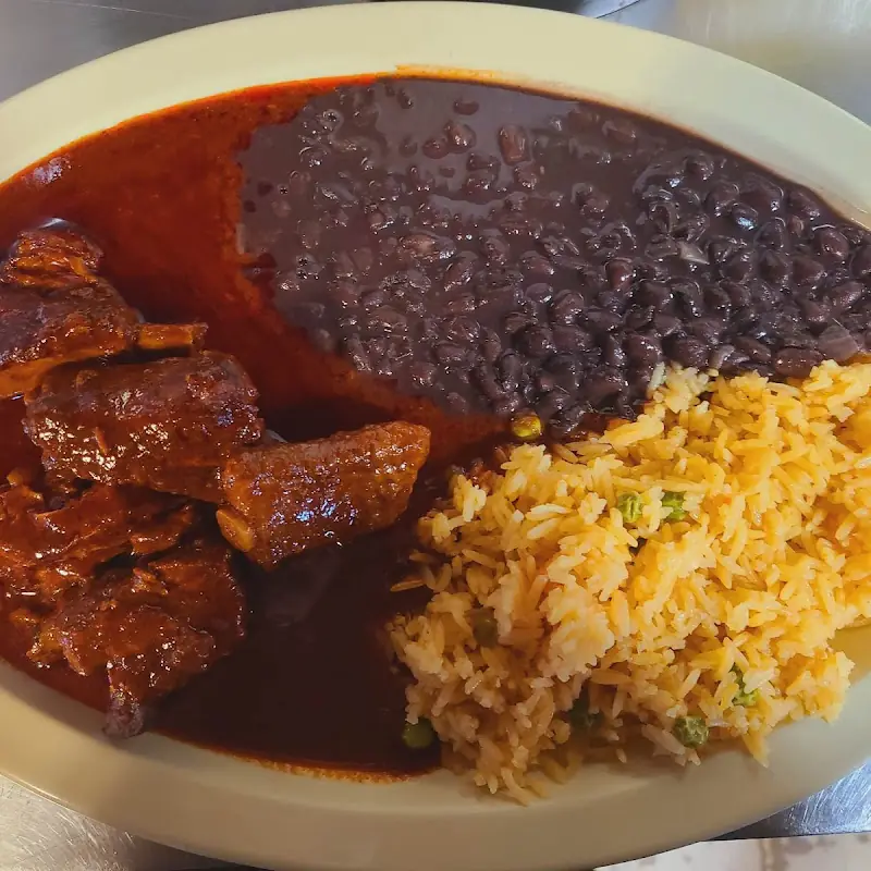 Antojitos doña coco taqueria