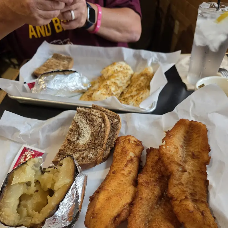 Lindsey Bar & Grill