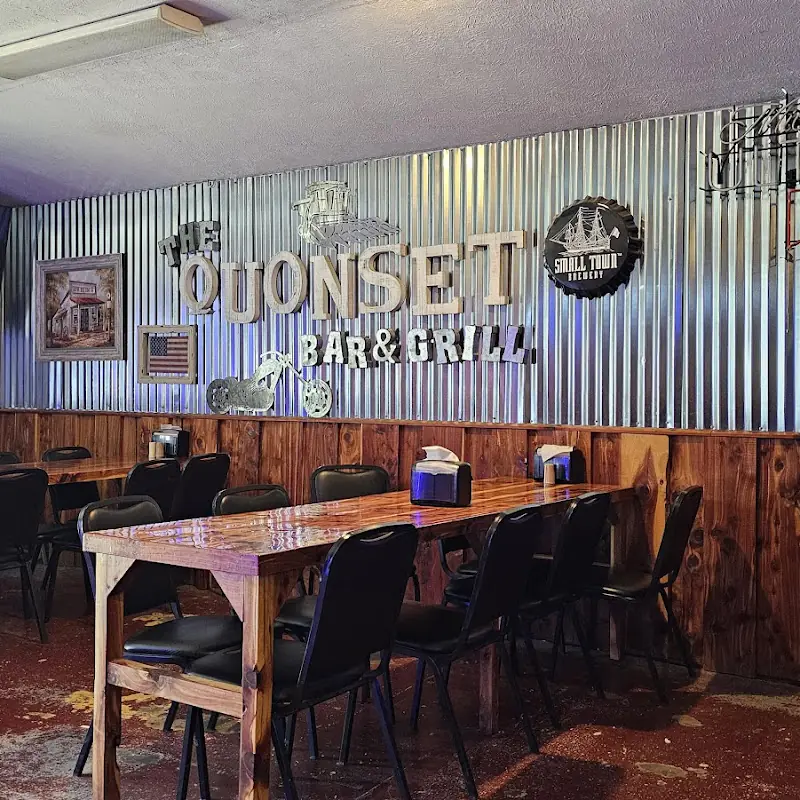 The Quonset Bar And Grill