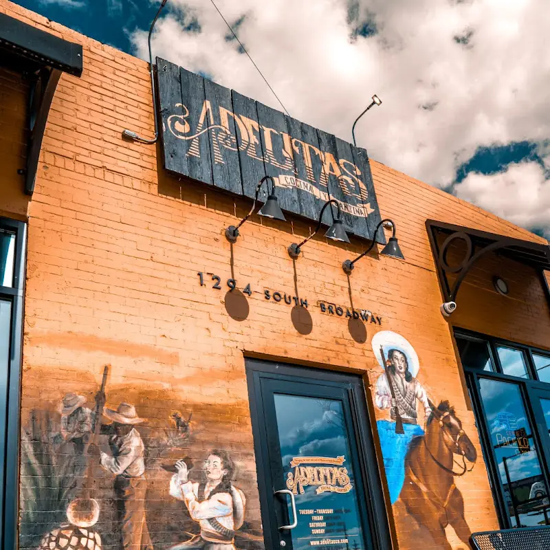 Adelitas Cocina Y Cantina
