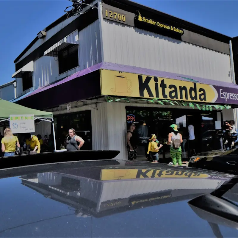 Kitanda Market - Coffee and Acai
