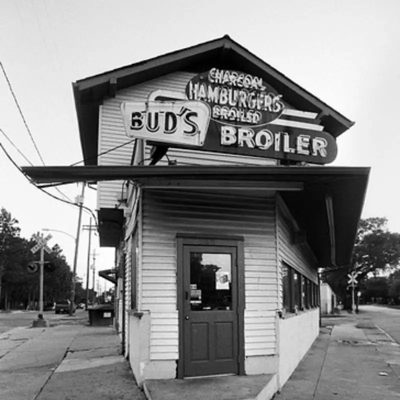 Bud's Broiler