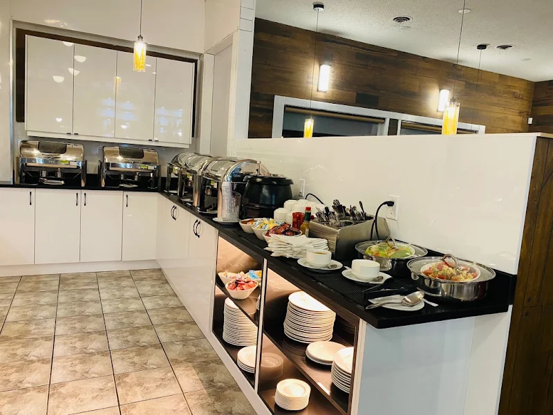 Lake House Kitchen + Bar