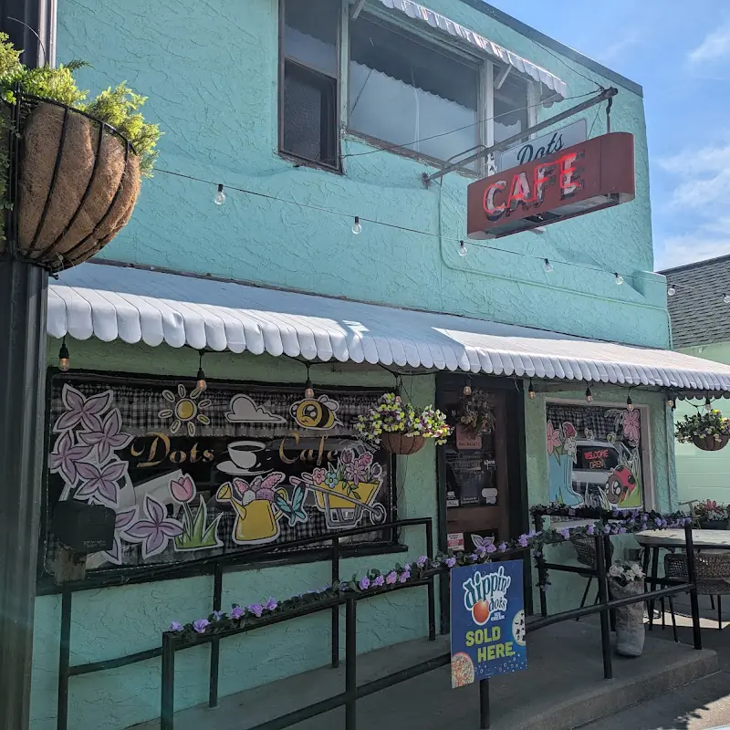 Dot's Cafe