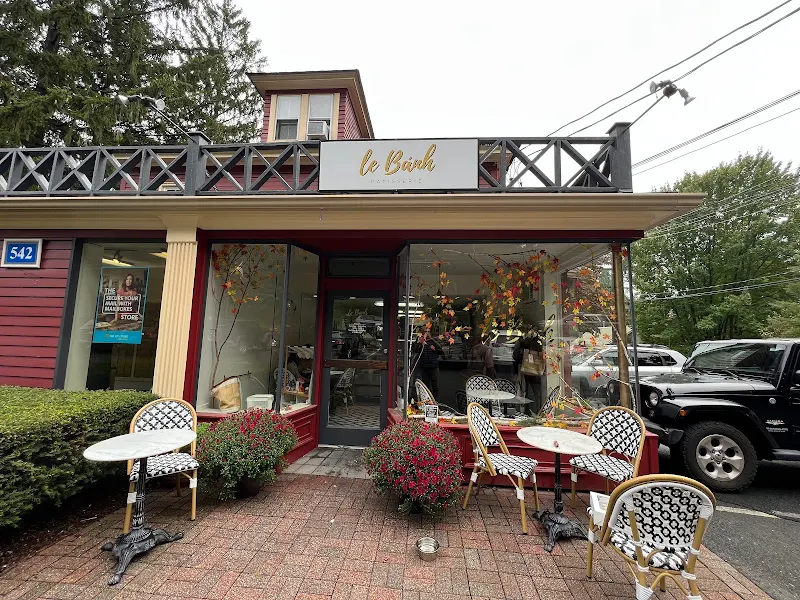 le Bánh Patisserie - Local Organic Bakery