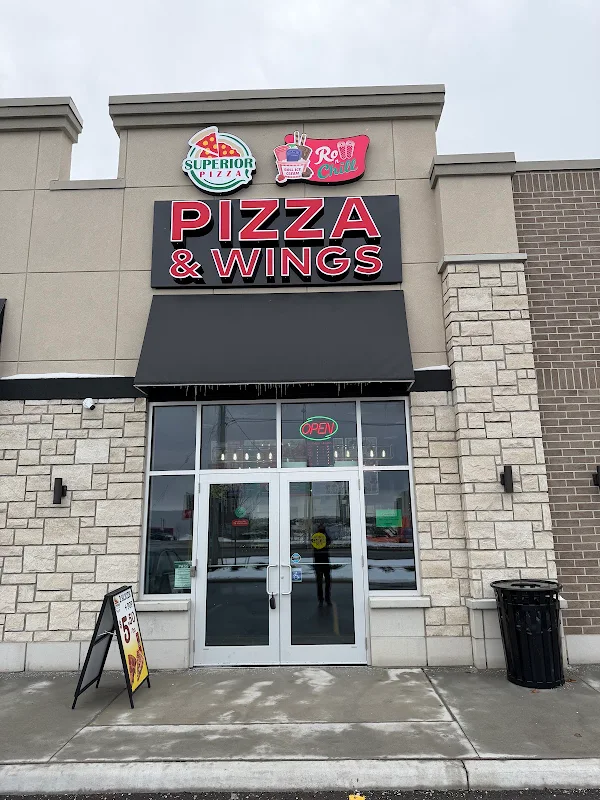 Signature Tandoori Chicken Pizza Medium