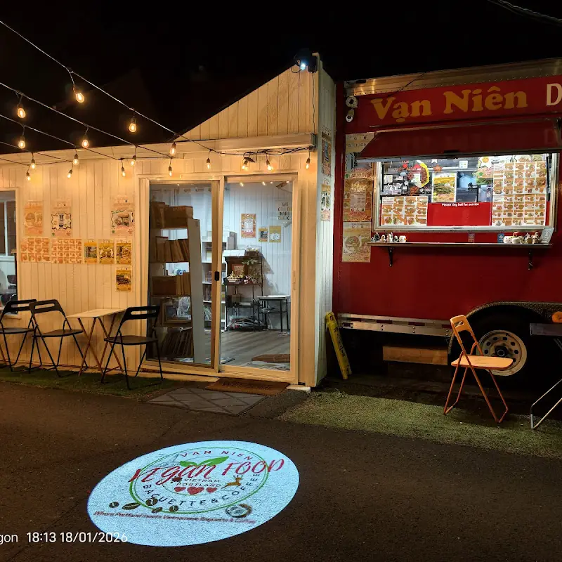 Van Nien Vegan Baguette & Food & Coffee & Tea
