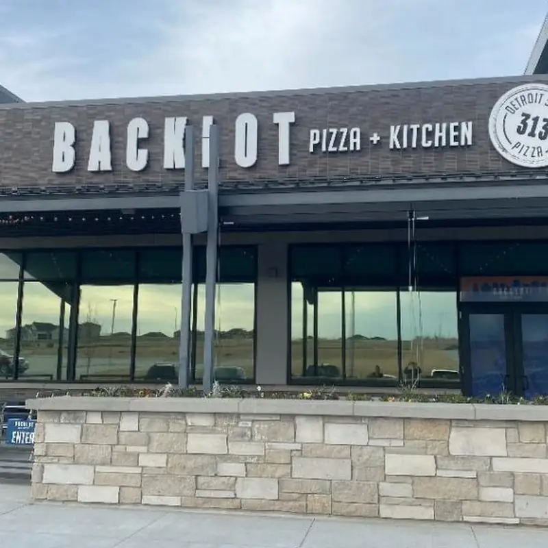 Backlot Pizza + Kitchen