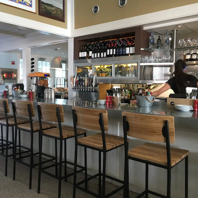 Robert's Maine Grill