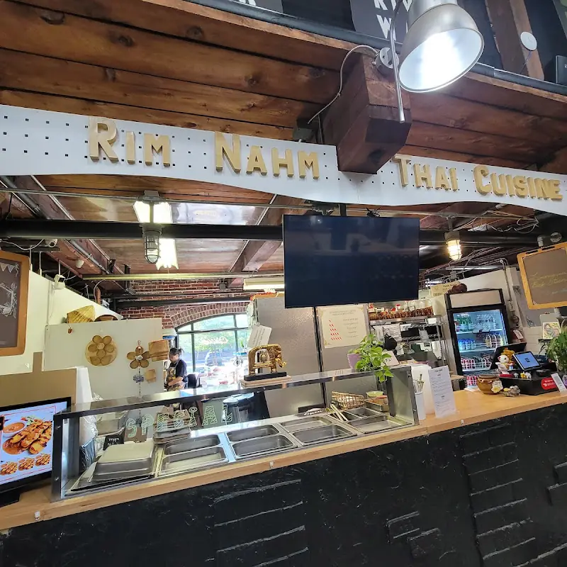 Rim Nahm Thai Cuisine