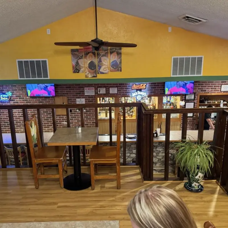 Los Compadres Taqueria
