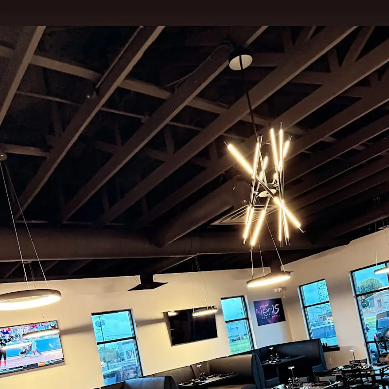 Ten15 Bar & Grill