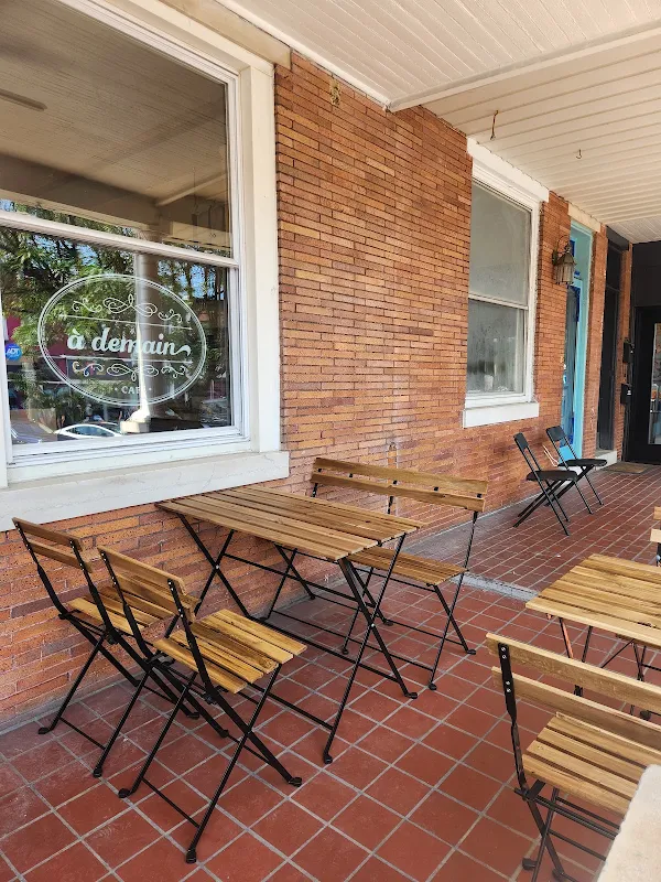 à demain Cafe
