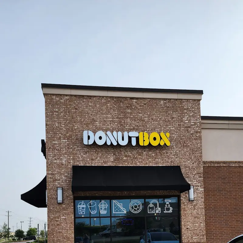 Donut box
