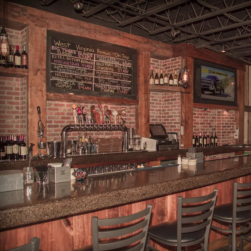 Iron Horse Tavern