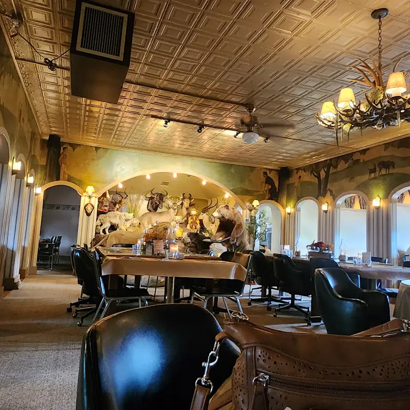 Breezy Heights Tavern