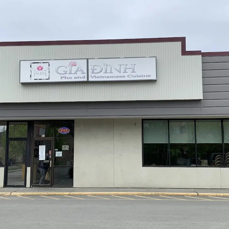 Pho Gia Đình Vietnamese Restaurant
