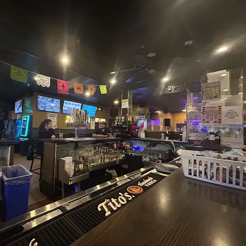 Bleechers Bar & Grill