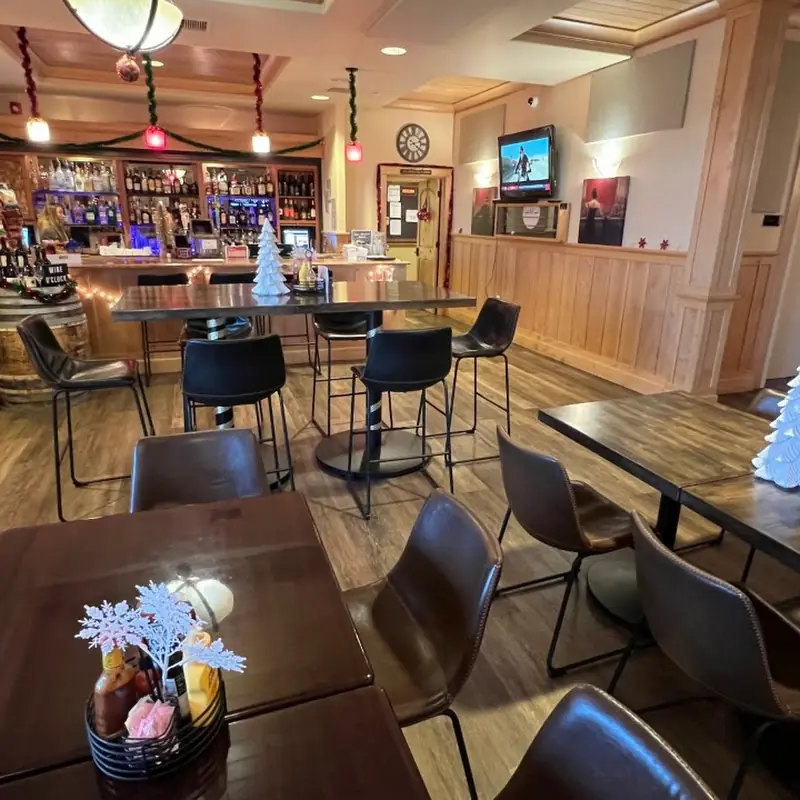 Tavern at Cobble Creek