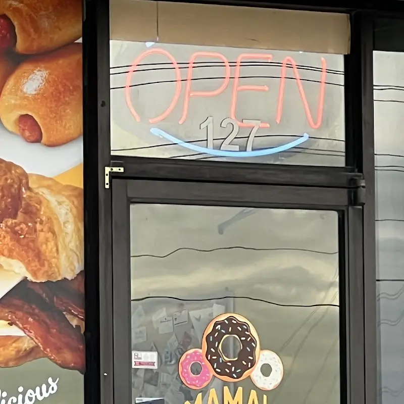 Mama's Donuts